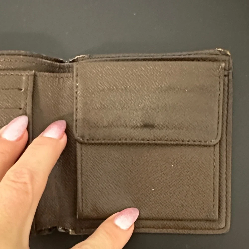 💯% Authentic Louis Vuitton Damier Ebene Wallet. See photos